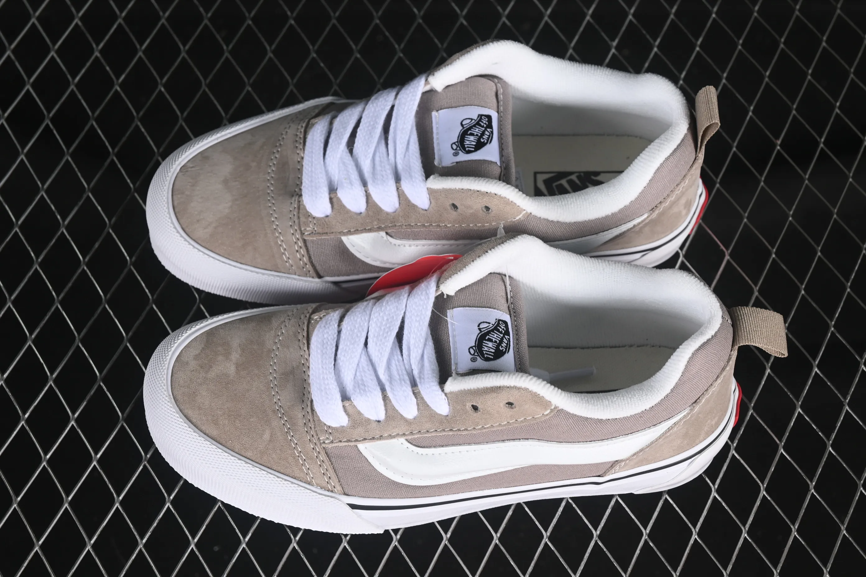 All categories Vans Vans series Vans Low Vans low-top Vans Knu Skool Vans low-top retro casual fat bread shoes VN000D6ZH2B